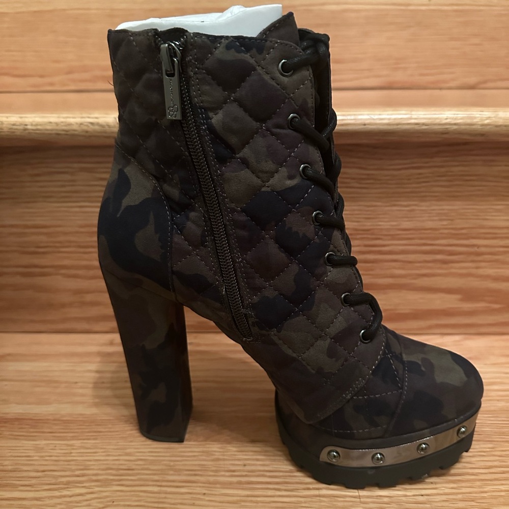 Jessica Simpson Green Combo Quilted Camo Ankle Boot - Picture 4 of 10